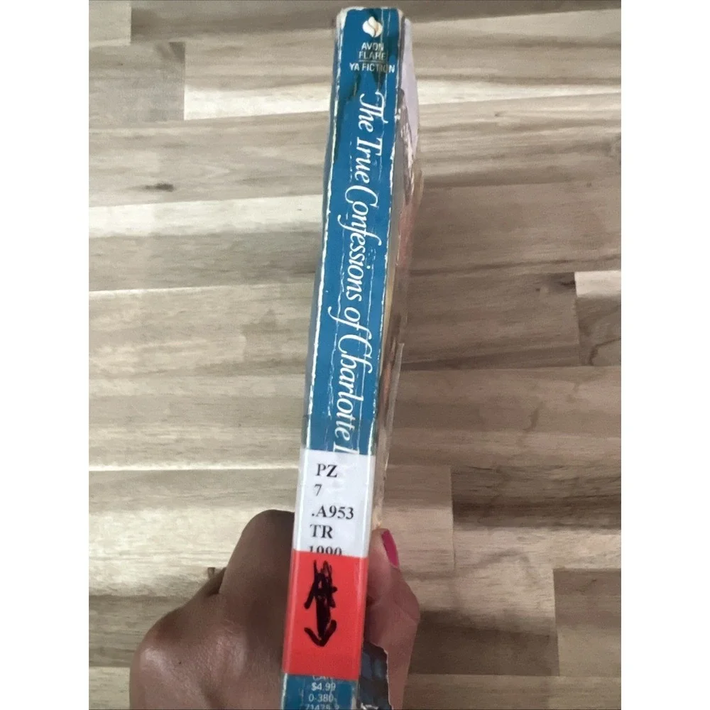 The True Confessions of Charlotte Doyle Avi‎ 1992 Avon Flare Paperback Book